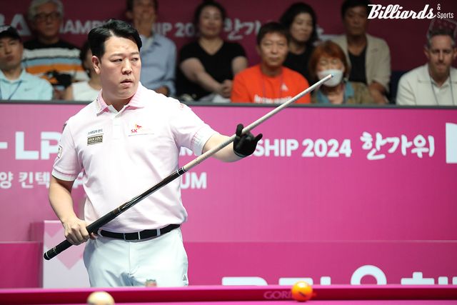 결승에서 가장 긴 5세트 승부에서 3:14를 15:14로 뒤집고 세트스코어 3-2로 앞선 강동궁.