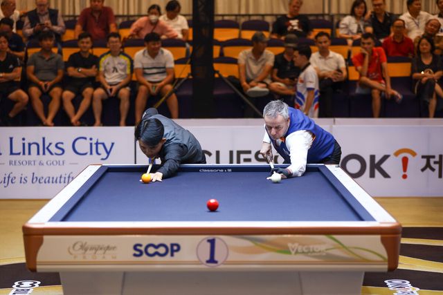 야스퍼스 대 타이홍찌엠의 8강전 뱅킹.