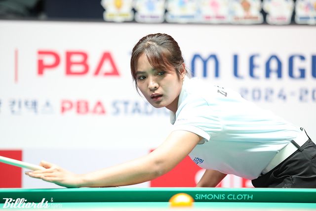 스롱은 한지은에게 승리까지 1점을 남겨두고 스리뱅크 샷을 허용하며 분패했다.