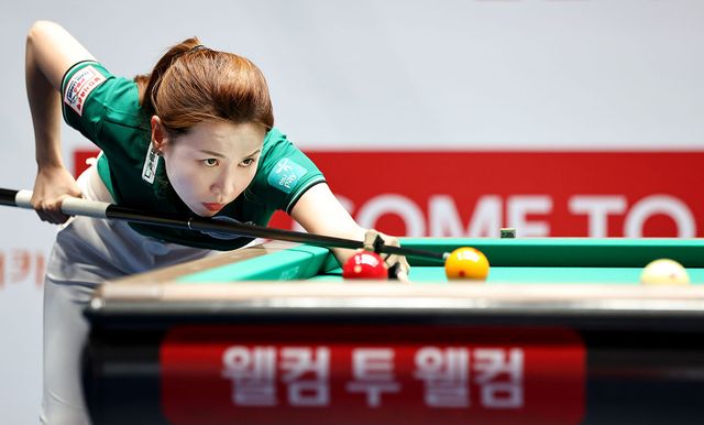 2라운드 첫 출전한 하나카드의 김진아