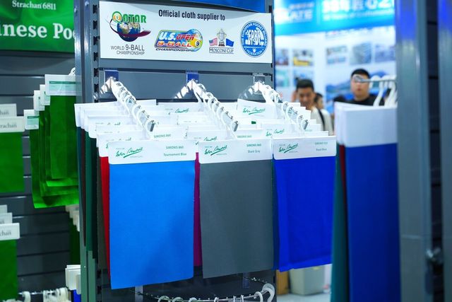 이완 시모니스 부스 모습.&nbsp;