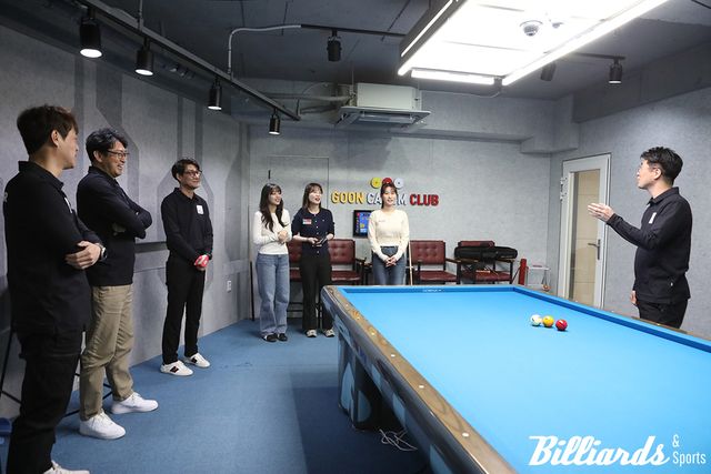 경기 전 선수 소개와 룰 미팅 중인 NOLJA(놀자)와 정보윤-강유진-전애린