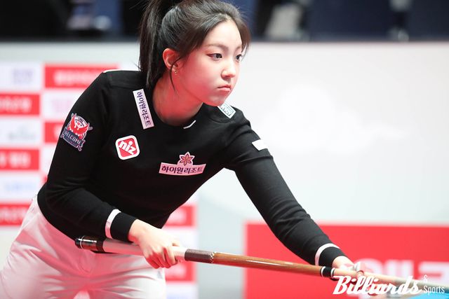 LPBA 8차 투어 '웰컴저축은행 LPBA 챔피언십' 1차 예선에서 대결 중인 전지우