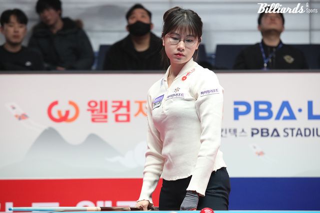 한지은을 꺾고 16강에 진출한 이미래(하이원리조트).