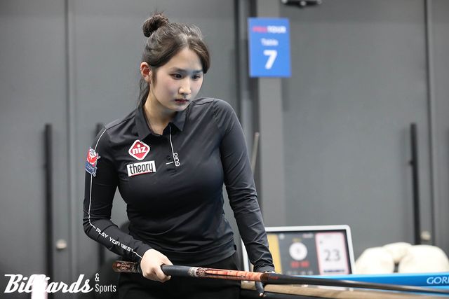 용현지와 64강 대결 중인 김채연