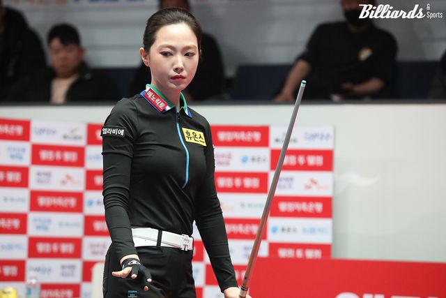 차유람은 초반 두 세트를 따내고 3세트에서 7:3으로 앞서 16강 진출이 유력해졌다. 그러나 이후 역전을 허용해 3세트를 내주고 4세트마저 빼앗기며 승부치기에서 승패가 갈렸다.