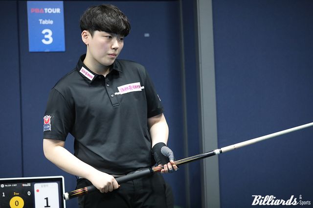 백민주(크라운해태)는 김상아를 3-2로 꺾고 8강에 진출했다.