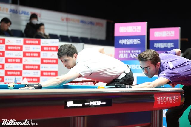 이번 경기 뱅킹 장면.