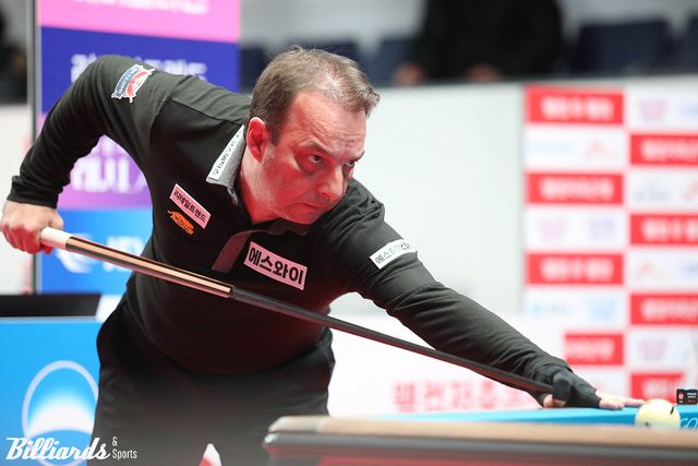 '3쿠션 사대천왕' 다니엘 산체스(에스와이)가 '웰컴저축은행 PBA 챔피언십' 32강에서 패하며 PBA 투어 두 번째 정규투어를 아쉽게 마쳤다.&nbsp; 사진=고양/이용휘 기자