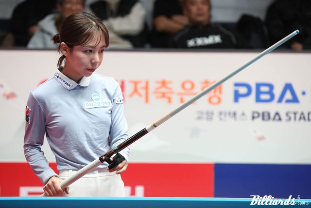 2세트와 3세트에서 벌어진 10:10의 승부를 모두 이긴 김민영(우리금융캐피탈).