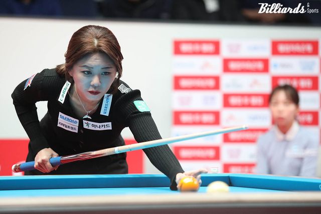 '당구 여제' 김가영(하나카드)의 연승 행진은 계속됐다. 27일 열린 '웰컴저축은행 LPBA 챔피언십' 8강전에서 김가영은 김민영(우리금융캐피탈)에게 세트스코어 3-2로 신승을 거두고 6회 연속 우승에 두 걸음 앞까지 다가섰다.&nbsp; 사진=고양/이용휘 기자