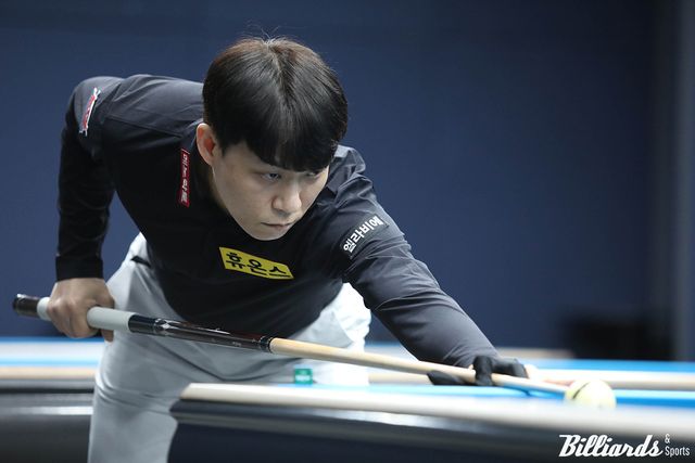 '승부사' 최성원(휴온스)이 시즌 마지막 정규투어 '웰컴저축은행 PBA 챔피언십' 8강에 진출해 다비드 사파타(우리금융캐피탈)와 준결승 진출을 다툰다.&nbsp; 사진=고양/이용휘 기자