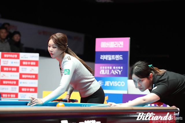 김가영(좌)과 김민아(우)의 결승전 뱅킹 장면.