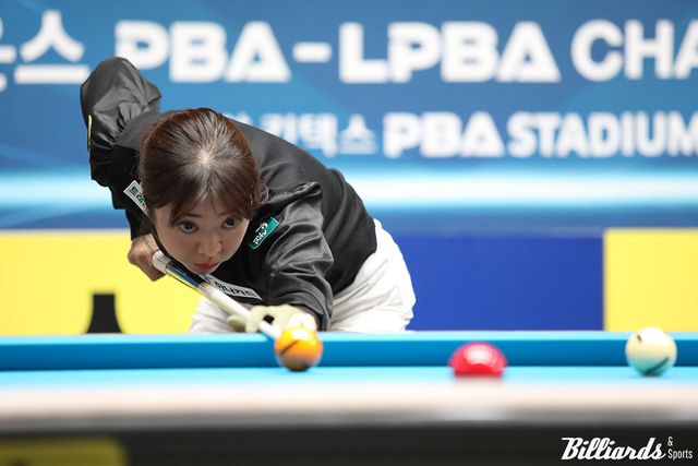 지난 시즌에 2승을 거두며 최고 활약을 펼쳤던 사카이는 이번 시즌 3차 투어까지 4강에 두 차례 올라왔다가 이후 64강에서만 세 차례 탈락하고 부진을 이어갔다.