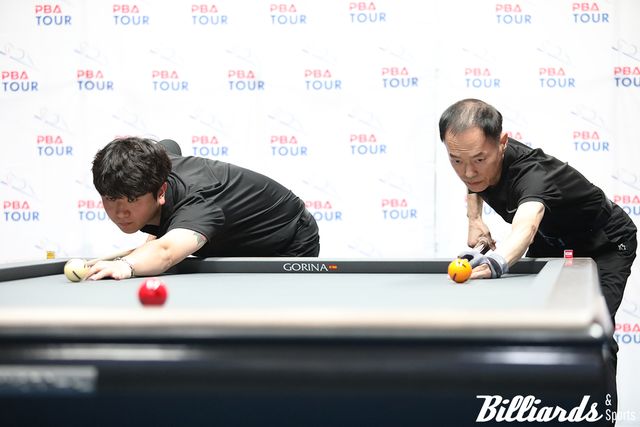 2차전 결승전에서 대결하는 이태희(왼쪽)와 조방연.&nbsp; 사진=빌리어즈앤스포츠 DB