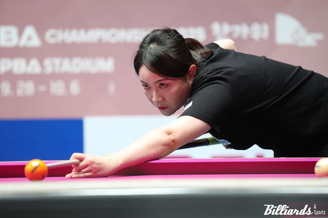 김민아는 승부치기 초구를 공략했으나, 길게 빠지면서 아쉽게 득점에 실패했다.