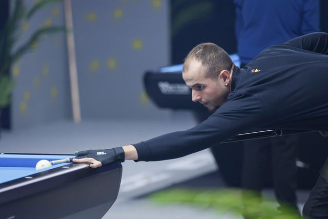 바오프엉빈과 첫 경기에서 무승부를 기록한 호세바 에스크리바노(스페인).&nbsp;