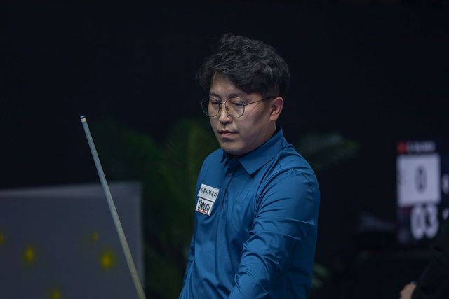 1무 1패의 황봉주는 애버리지 1.184를 기록해 1.171의 루이 마누엘 코스타를 꺾고 조 1위로 32강에 진출했다.