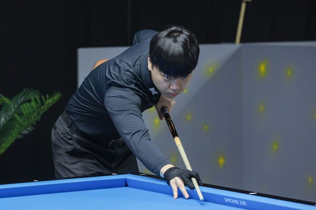 김행직(전남)은 1무 1패로 16강 진출이 힘든 상황에서 마지막 경기에 야스퍼스를 애버리지 2.666으로 꺾고 조 2위 자리를 차지했다.