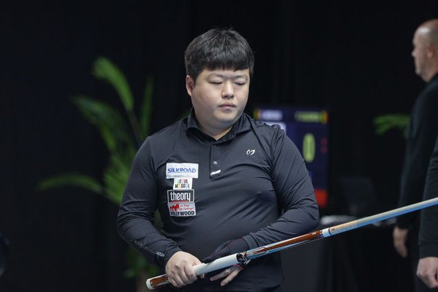 조명우(서울시청)는 B조에서 3전 전승을 거두며 조 1위로 16강에 진출했다.