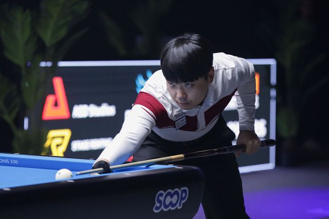 김행직(전남-진도군청)이 앤트워프 3쿠션 당구월드컵 8강전에서 마틴 호른(독일)에게 져 아쉽게 준결승 진출에 실패했다.&nbsp; 사진=SOOP 제공
