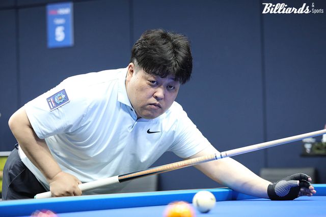 김진태는 8강에서 강의주를 3-2로 꺾고 올라와 김태융과 준결승행을 다툰다.