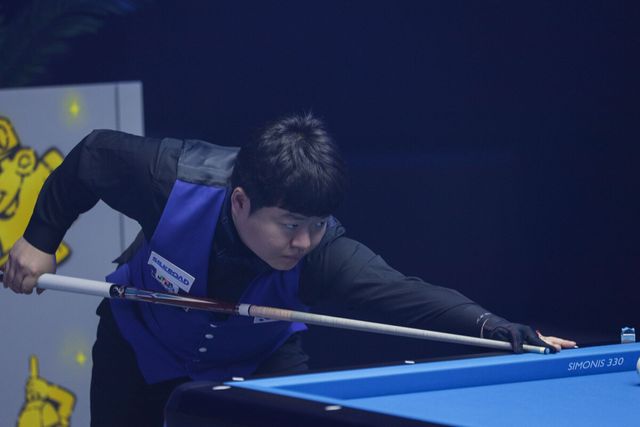 '코리안 더비'에서 김행직을 꺾고 16가에 오른 조명우