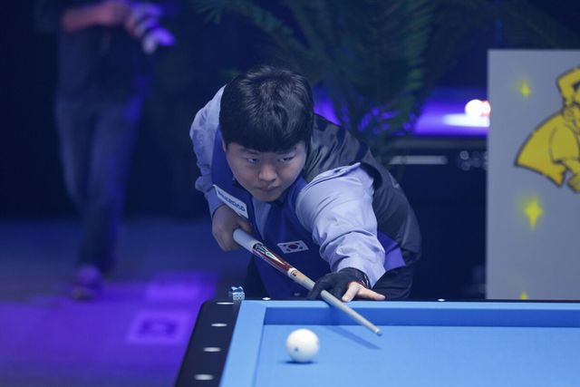 조명우는 22:36으로 크게 지고 있던 14이닝에 하이런 18점의 장타를 터트려 47:42로 역전에 성공, 결승 진출이 유력했다.&nbsp;