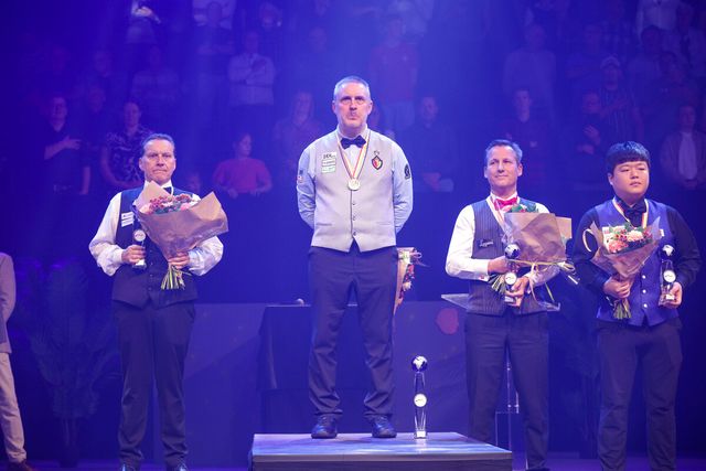 이번 대회 입상자들. 왼쪽부터 준우승 멕스, 우승 쿠드롱, 4강 아르님 카호퍼(오스트리아) 조명우(서울시청).