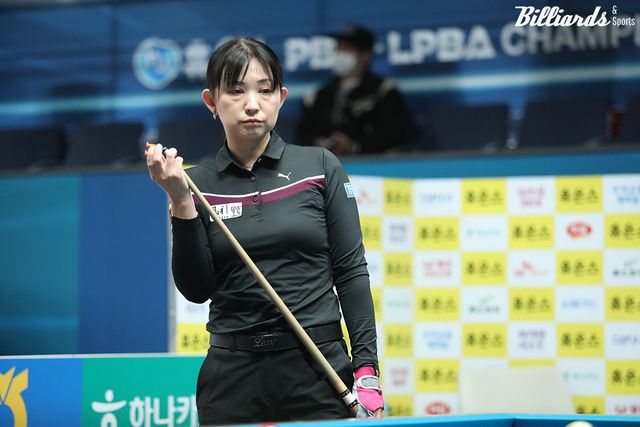 하야시 나미코(일본).