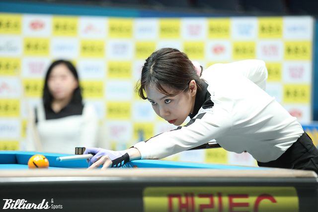 김민영(우리금융캐피탈)은 64강에서 양혜영을 21:16으로 제압했다.