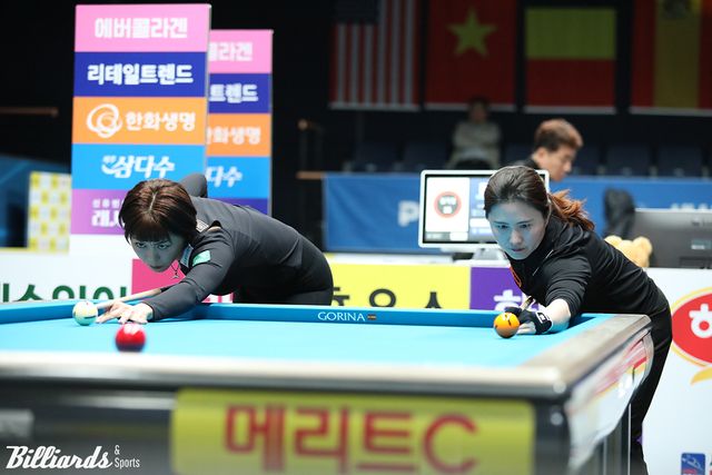 김가영 vs 윤경남의 64강전 뱅킹 장면.