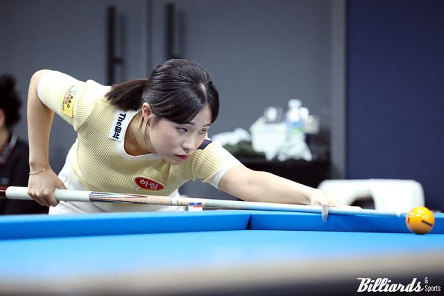 박정현(하림)이 애버리지 1.667로 임정숙(크라운해태)에게 역전승을 거두며 32강에 진출했다.&nbsp; 사진=고양/이용휘 기자&nbsp;