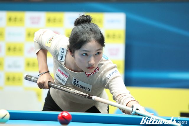 전애린을 꺾고 32강에 오른 한지은.