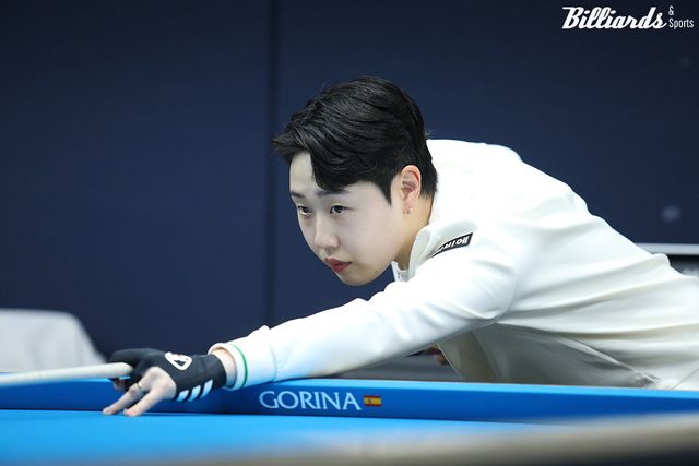 김세연(휴온스)은 64강에서 최혜정을 꺾고 32강에 진출, 심지유와 16강 진출을 다툰다.