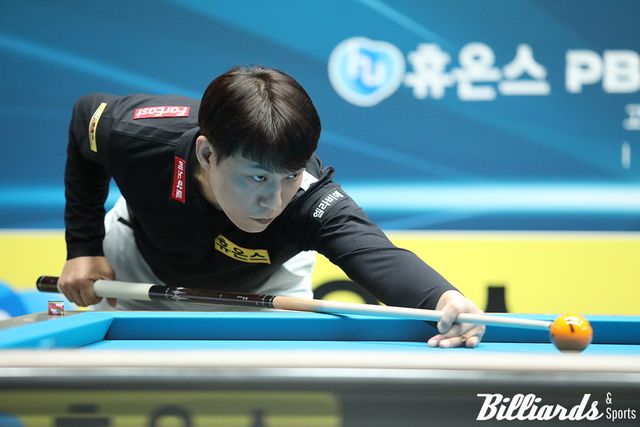 세트스코어 3-0으로 깔끔한 승리를 거두고 64강에 오른 최성원. 사진=고양/이용휘 기자