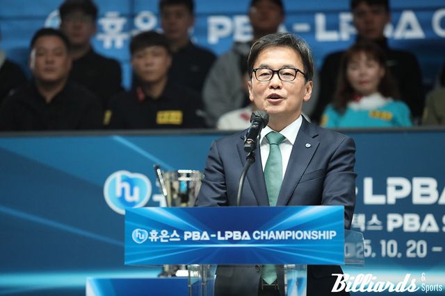 환영사를 하고 있는 휴온스 송수영 대표이사.