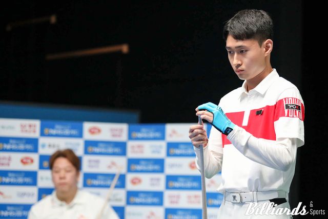 와일드카드로 출전한 첫 1부 투어 경기에서 강동궁을 만난 전재형은 세트스코어 3-0의 승리를 거두고 최대 이변의 주인공이 됐다.