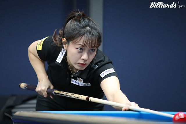 임경진(하이원리조트)은 승부치기에서 서유리에게 승리하며 16강에 진출했다.