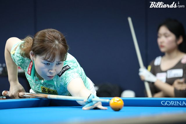 이신영(휴온스)이 프로당구에서 두 번째 만난 한지은(에스와이)에게 세트스코어 3-2로 역전승을 거두며 8강에 진출했다.&nbsp; 사진=고양/이용휘 기자