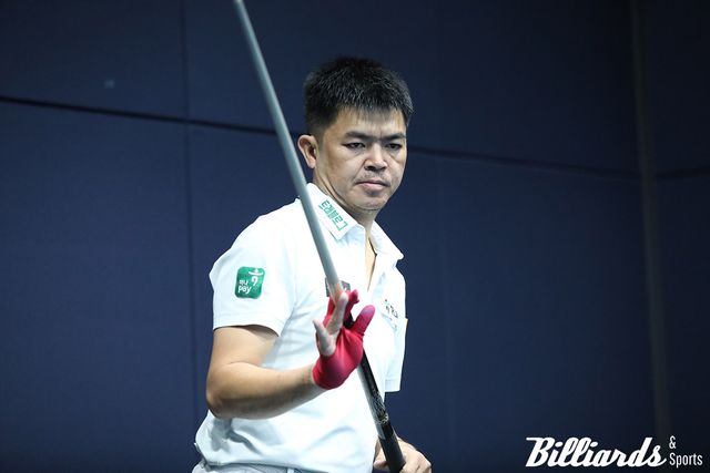 64강에서 이국성과 대결하는 응우옌꾸옥응우옌.