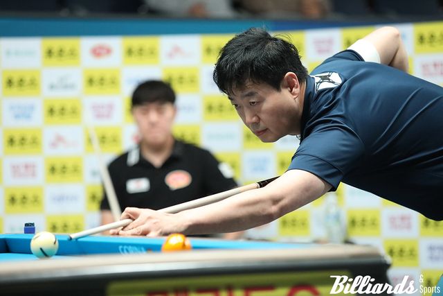 김준태와 대결 중인 이국성.