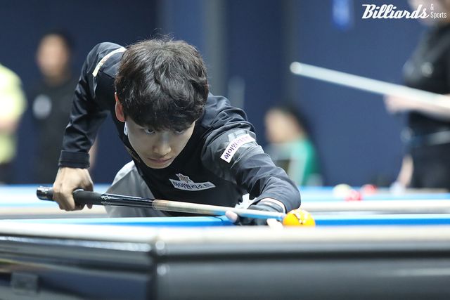 조재호를 꺾고 16강에 진출한 임성균(하이원리조트).