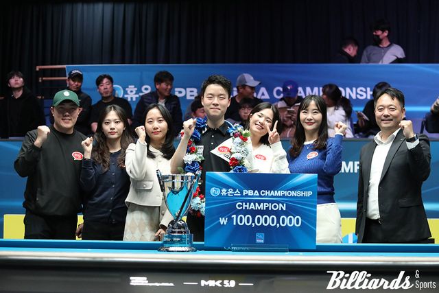 하림 팀 동료들과 함께.