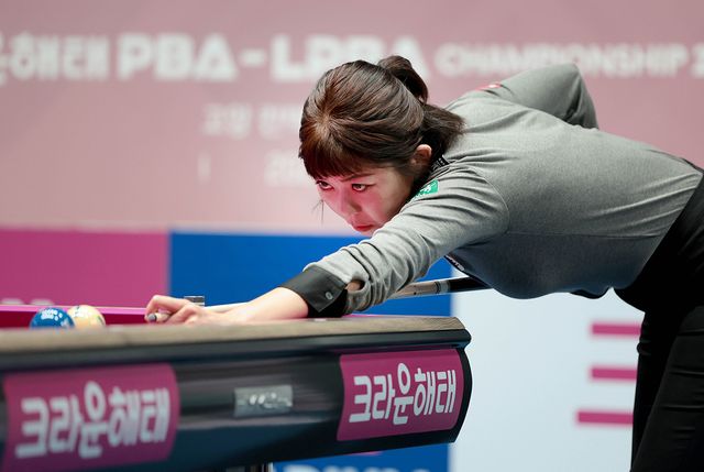 김가영은 지난 시즌 '크라운해태 챔피언십 한가위'를 우승하며 한가위 당구 여왕으로 등극했고, 이번 대회에서 2년 연속 우승에 도전한다.