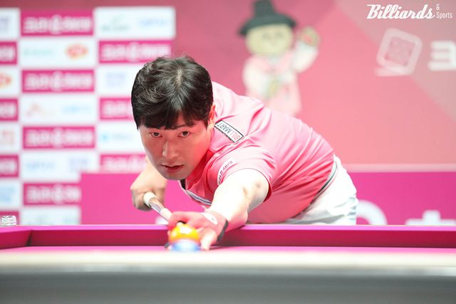 노병찬(크라운해태)은 김현우1(NH농협카드)을 세트스코어 3-2로 꺾고 2년여 만에 16강을 밟았다.