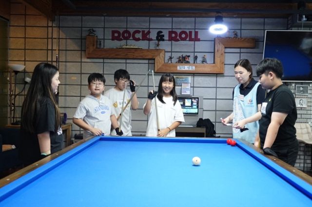 i-리그에 참가한 대홍초등학교 학생들. 사진=대한당구연맹 제공