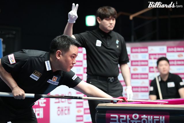 조재호는 3세트 초구 4점에 이어 4이닝부터 1-1-2-5-2 연속타를 터트리며 기사회생했다.