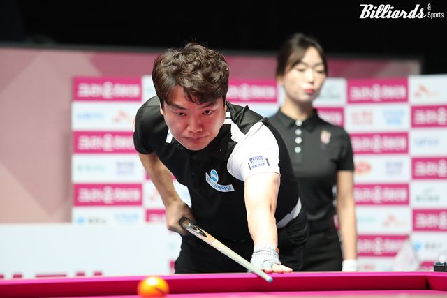 강민구(우리금융캐피탈)가 세 번째 올라온 '한가위 당구 대전' 준결승에서 에디 레펀스(SK렌터카)를 상대로 결승 진출에 도전한다.&nbsp; 사진=고양/이용휘 기자