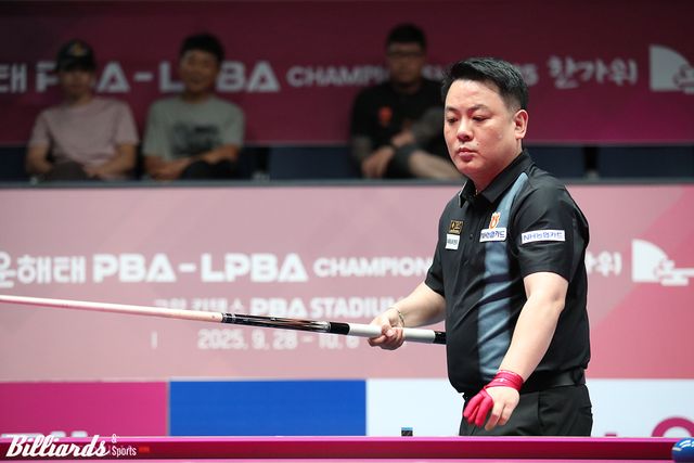 조재호는 2세트까지 완벽하게 김종원을 제압하며 세트스코어 2-0으로 앞섰다.